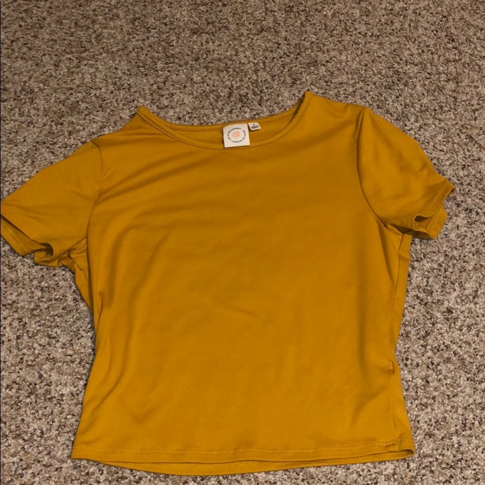 Yellow cropped shirt